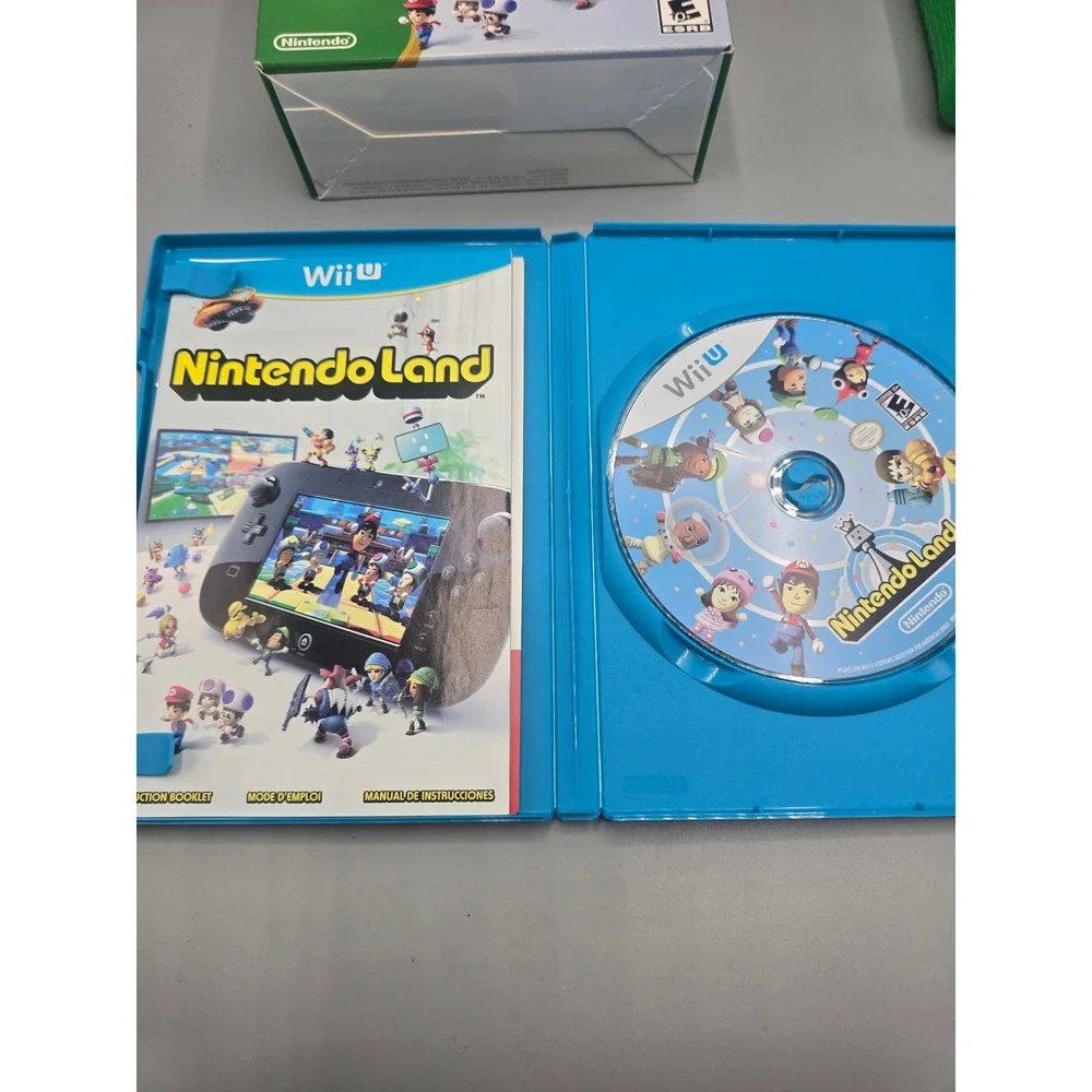 Nintendo Land Wii U Luigi Green Wii Remote Plus Controller Bundle Game CIB